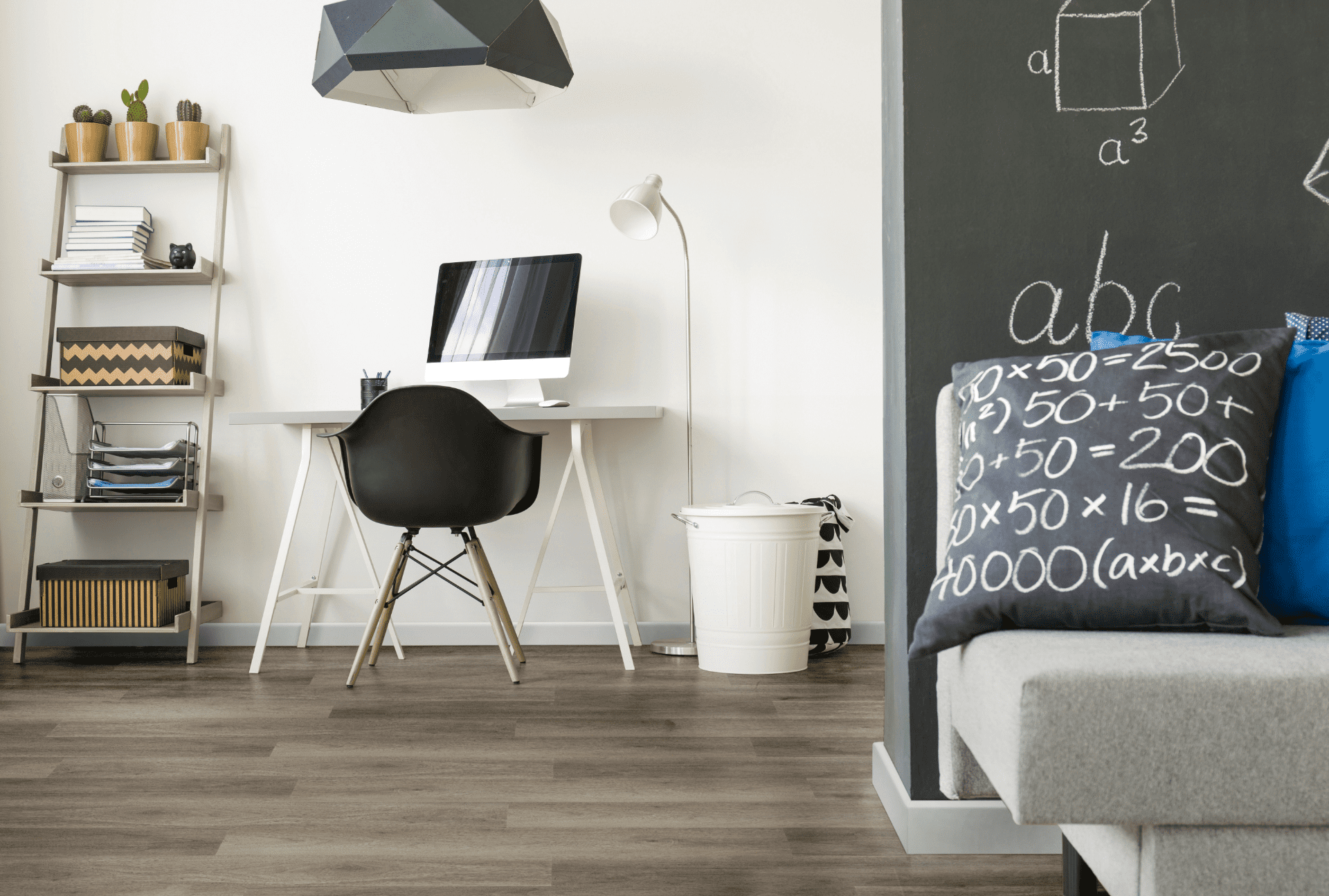 ambientada_residencial_home-office_lvt_injoy_0_centeio_régua_37009330_1557163226_5694x3840